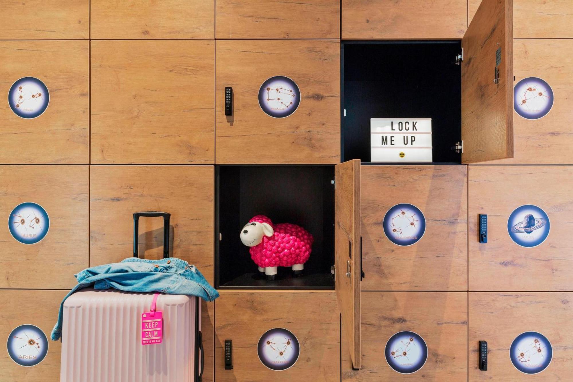Moxy Darmstadt Luaran gambar