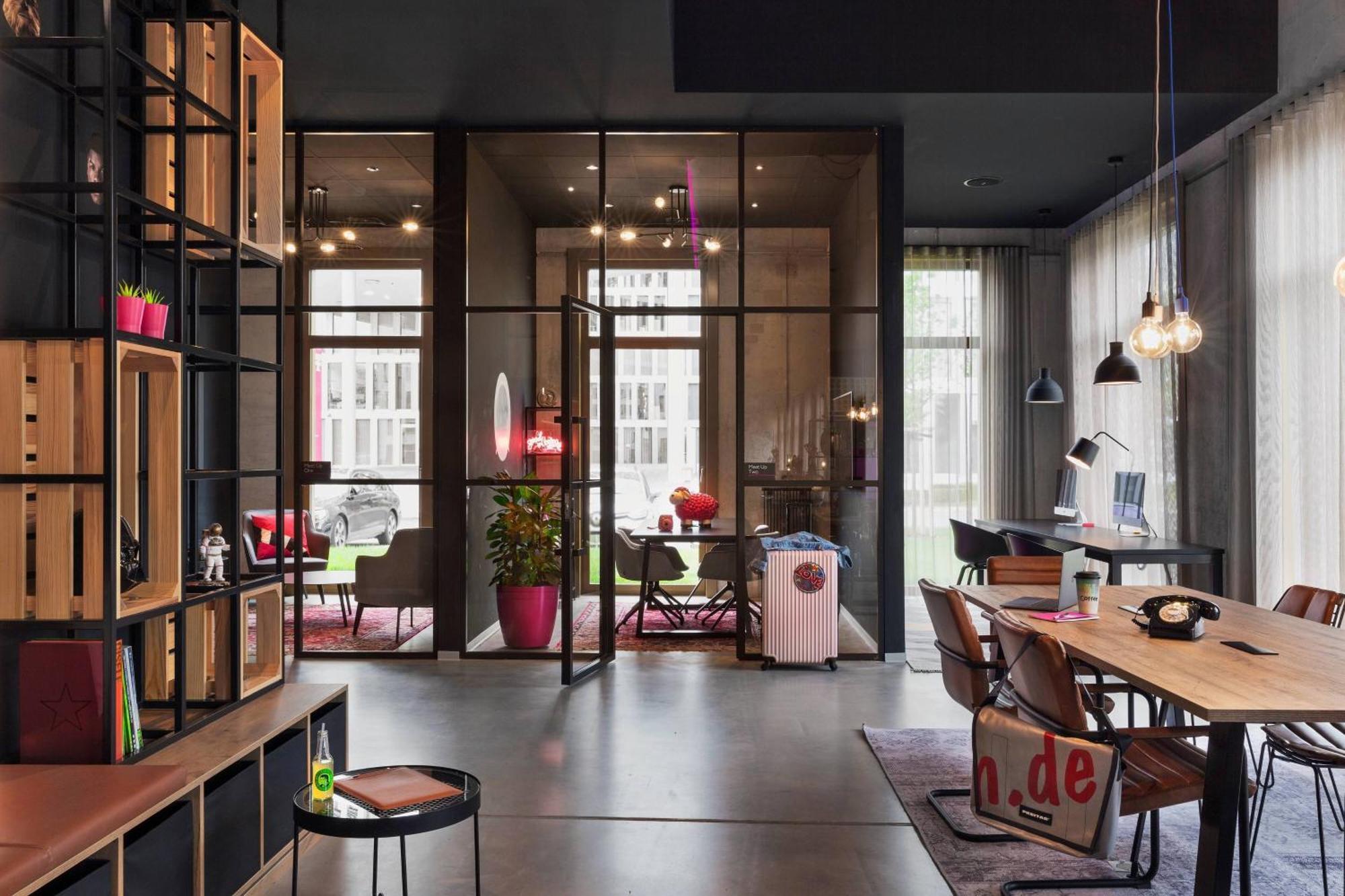 Moxy Darmstadt Luaran gambar